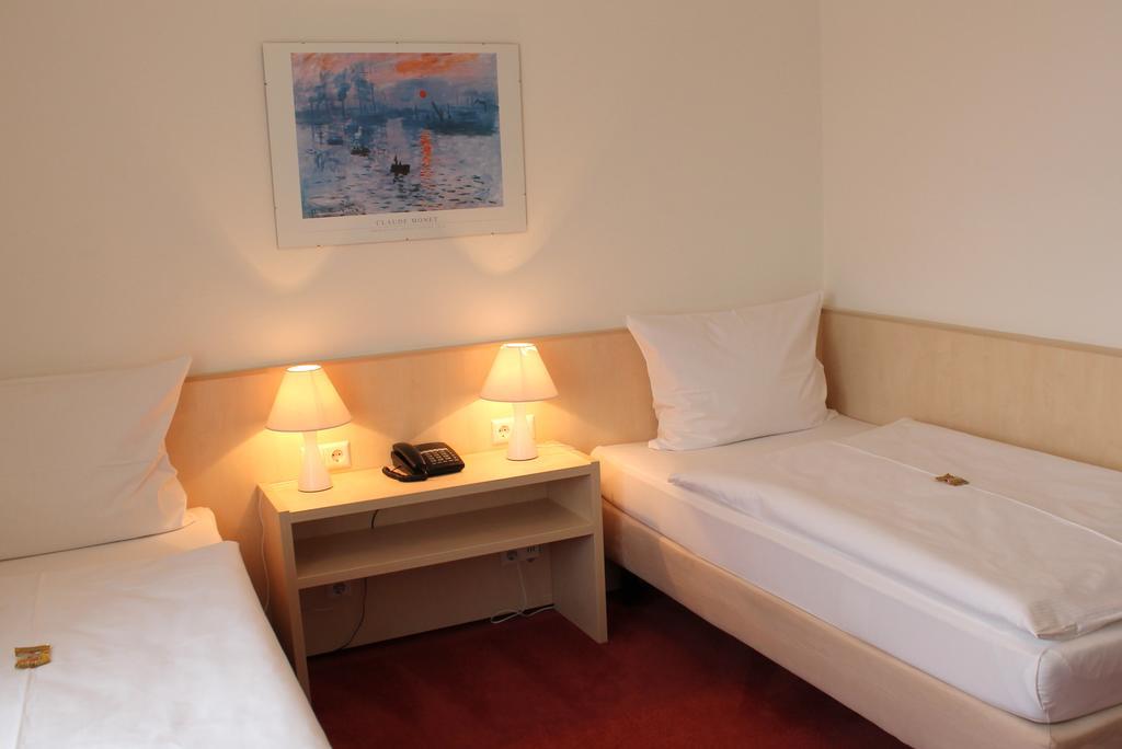 Hotel Am Bad Esslingen am Neckar Dış mekan fotoğraf